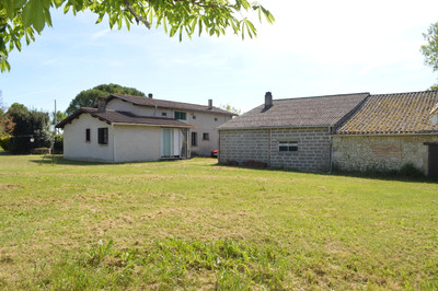 French property for sale in Monviel, Lot-et-Garonne - €264,900 - photo 2