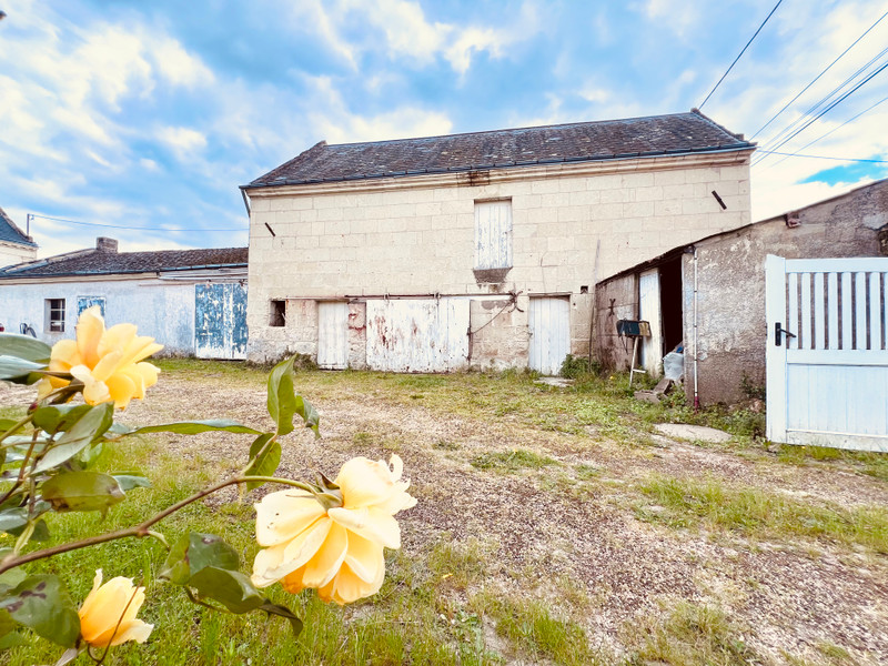 French property for sale in Beaumont-en-Véron, Indre-et-Loire - €228,800 - photo 4