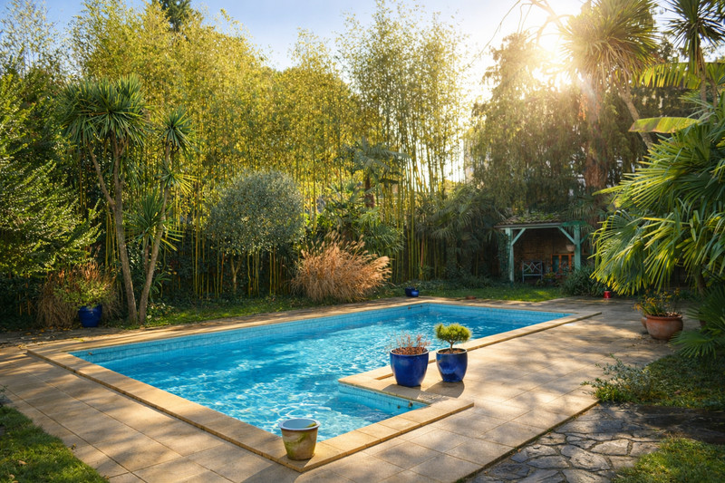 French property for sale in Marmande, Lot-et-Garonne - €787,500 - photo 2