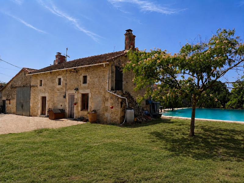 French property for sale in Valence-en-Poitou, Vienne - €249,000 - photo 0