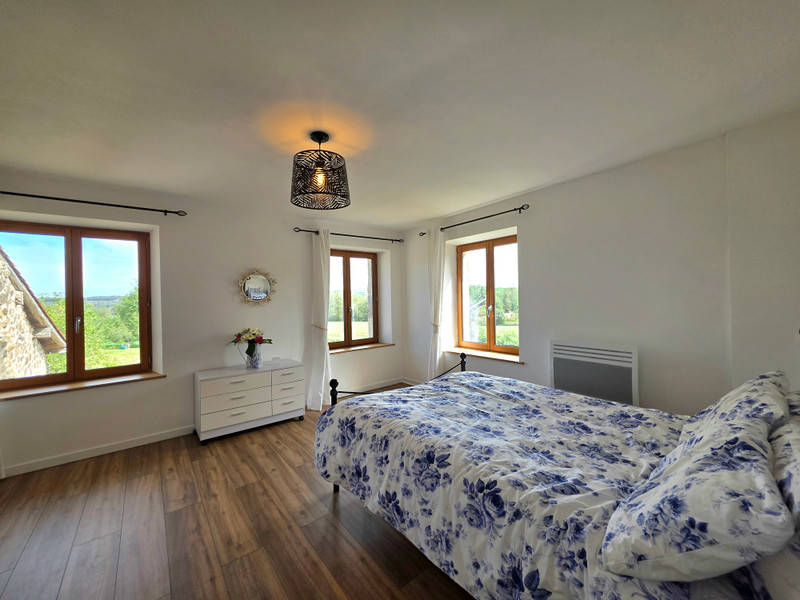 French property for sale in Montrollet, Charente - €275,000 - photo 4