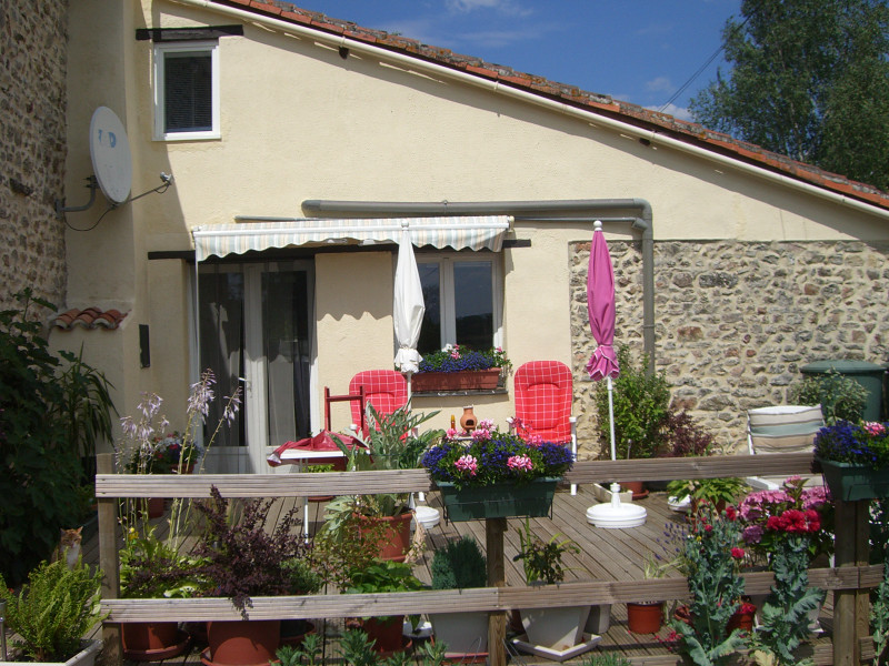 French property for sale in Saint-Laurent-de-Céris, Charente - €99,000 - photo 8