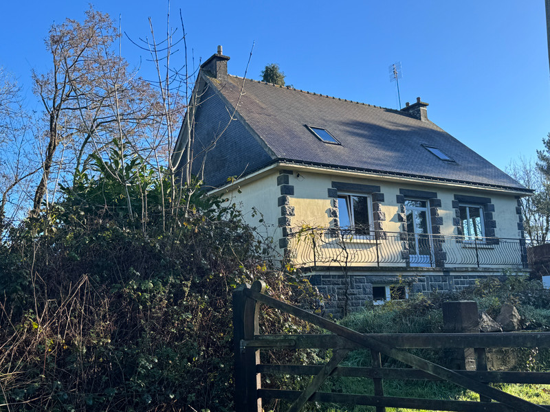 French property for sale in Rostrenen, Côtes-d'Armor - €235,400 - photo 1