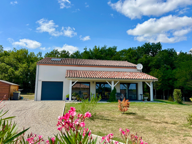 Maison à vendre à Miramont-de-Guyenne, Lot-et-Garonne - 305.950 € - photo 1