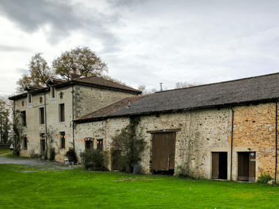 Maison à vendre à Val-d'Oire-et-Gartempe, Haute-Vienne, Limousin, avec Leggett Immobilier