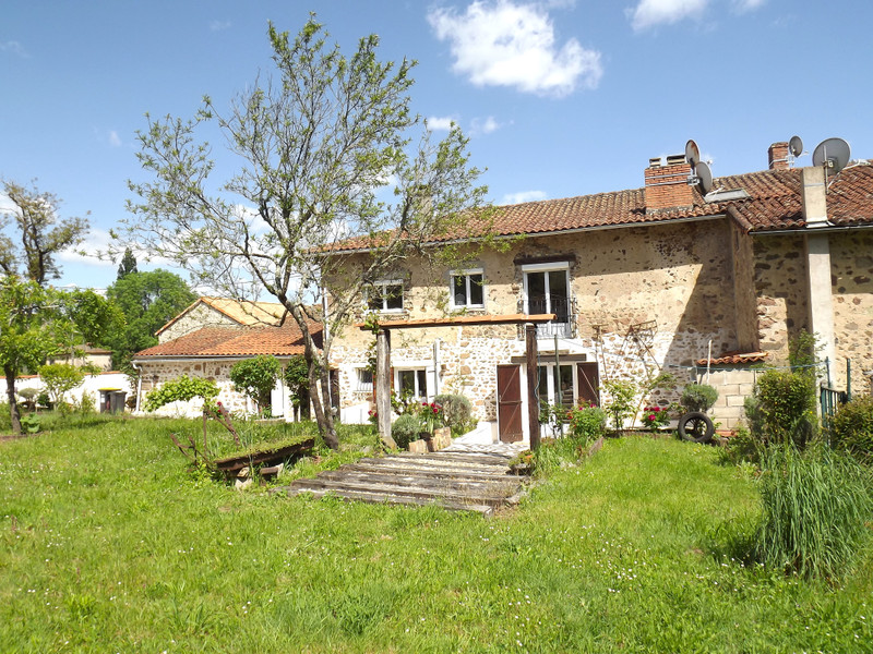 French property for sale in Le Vigeant, Vienne - €234,000 - photo 2