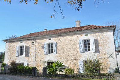 Maison à vendre à Mareuil en Périgord, Dordogne, Aquitaine, avec Leggett Immobilier