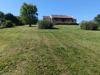 Propriété à vendre à Availles-Limouzine, Vienne - 125 350 € - photo n°1