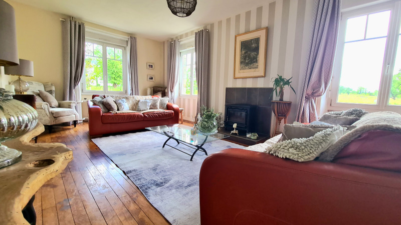 French property for sale in Saint-Cyr-du-Bailleul, Manche - €197,000 - photo 3