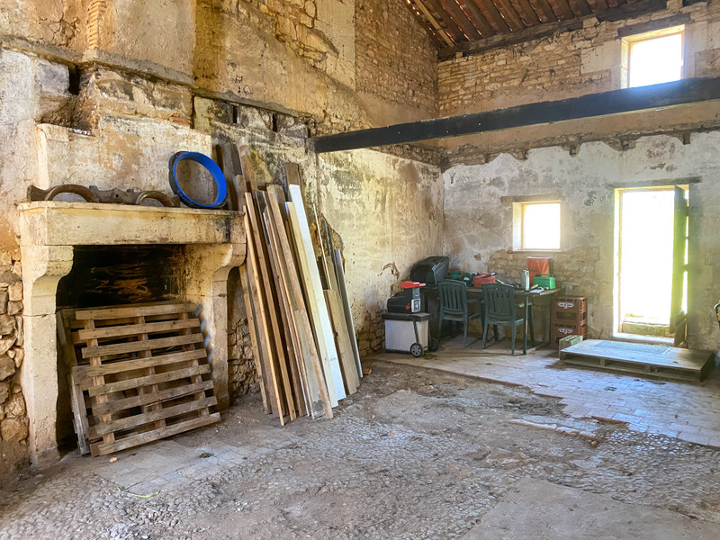 French property for sale in La Rochette, Charente - €109,000 - photo 11