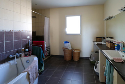 French property for sale in Castillon-du-Gard, Gard - €479,000 - photo 8