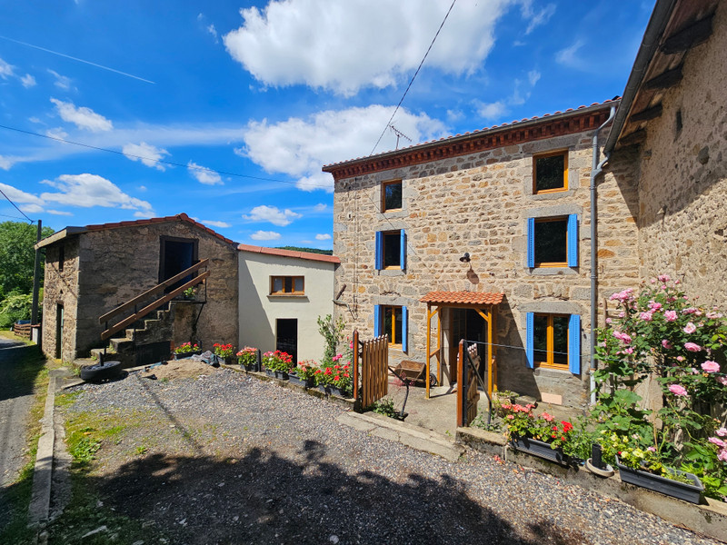 Maison à vendre à Cunlhat, Puy-de-Dôme - 264 687 € - photo 1