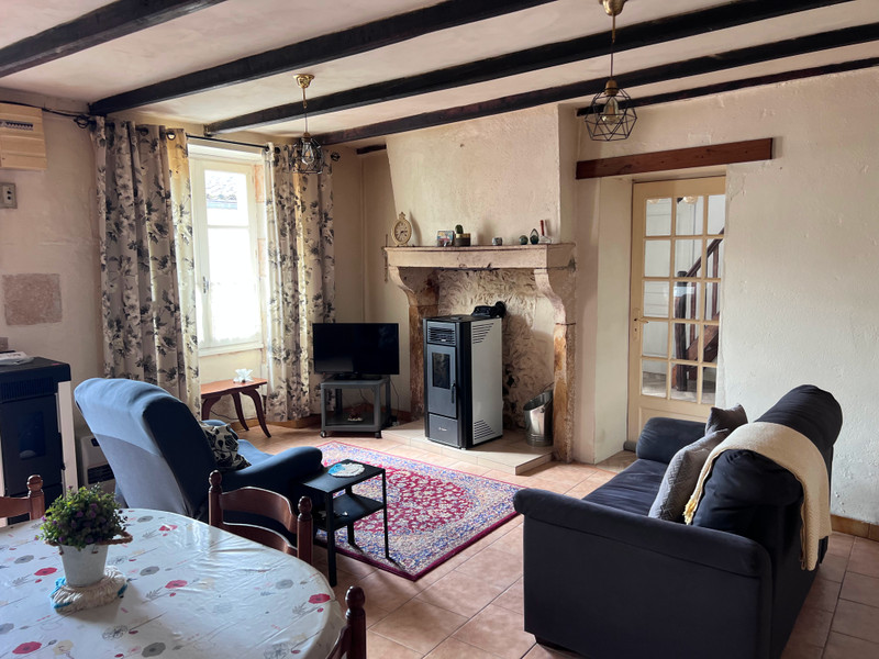 French property for sale in La Chapelle-Bâton, Vienne - €114,450 - photo 2