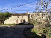 Maison à vendre à Chassiecq, Charente - 41.600 € - photo 1