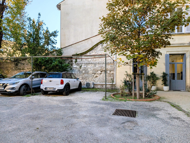 French property for sale in Avignon, Vaucluse - €298,000 - photo 2