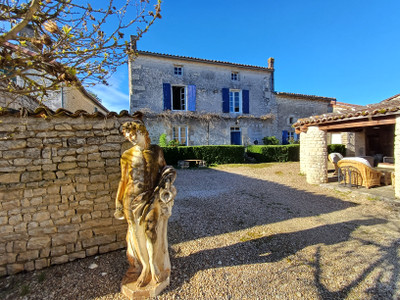 French property for sale in Ambérac, Charente - €256,800 - photo 1