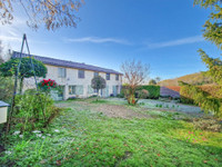 Maison à vendre à Saint-Mary, Charente - 155 000 € - photo 1