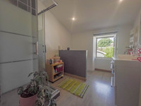 Propriété à vendre à Vindelle, Charente - 227 000 € - photo n°9