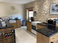 Maison à vendre à Saint-Georges-des-Agoûts, Charente-Maritime - 365.000 € - photo 6