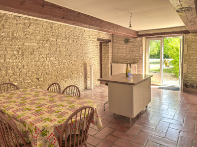 French property for sale in Aumagne, Charente-Maritime - €299,600 - photo 5