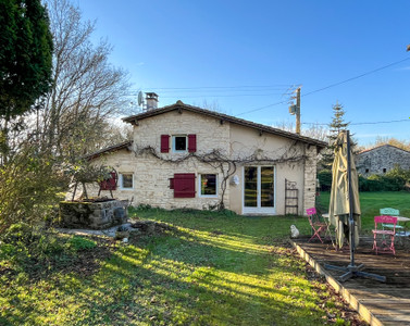 French property for sale in Saint-Fraigne, Charente - €285,140 - photo 9
