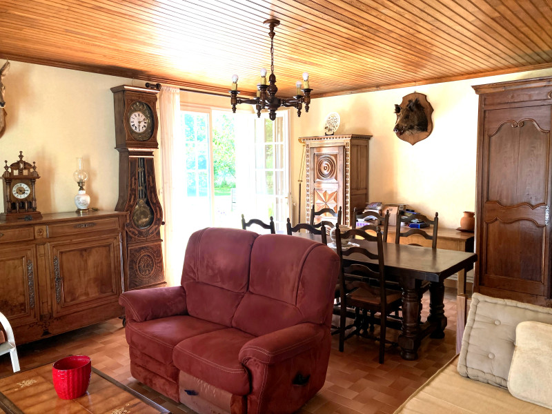 French property for sale in Saint-Martin-l'Ars, Vienne - €150,000 - photo 5