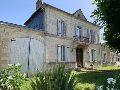 Maison à vendre à Rouffignac, Charente-Maritime, Poitou-Charentes, avec Leggett Immobilier