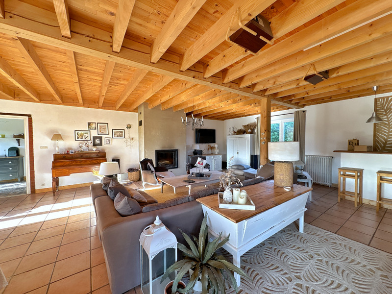 French property for sale in Escoutoux, Puy-de-Dôme - €410,000 - photo 1