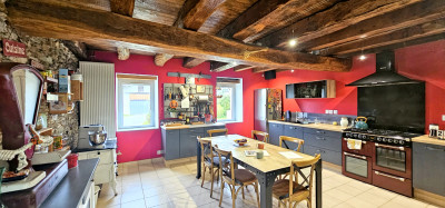 French property for sale in Saint-Étienne-de-Mer-Morte, Loire-Atlantique - €469,000 - photo 2