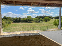Maison à vendre à Nanteuil-en-Vallée, Charente - 179.950 € - photo 8