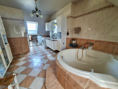 French property for sale in La Roche-Bernard, Morbihan - €749,800 - photo 9