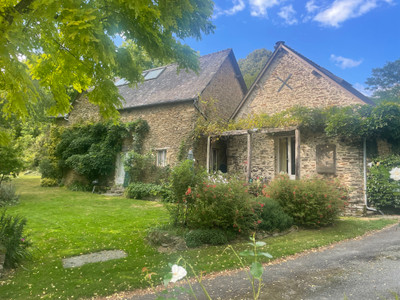 French property for sale in Saint-Mars-du-Désert, Mayenne - €392,200 - photo 9