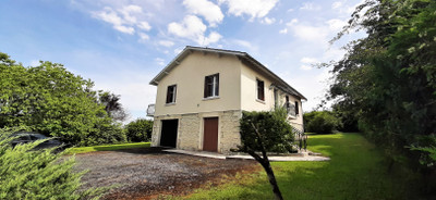 Maison à vendre à Pillac, Charente, Poitou-Charentes, avec Leggett Immobilier