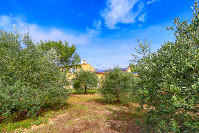 French property for sale in Saint-Saturnin-lès-Apt, Vaucluse - €766,000 - photo 7