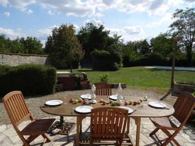 French property for sale in Aumagne, Charente-Maritime - €300,000 - photo 4