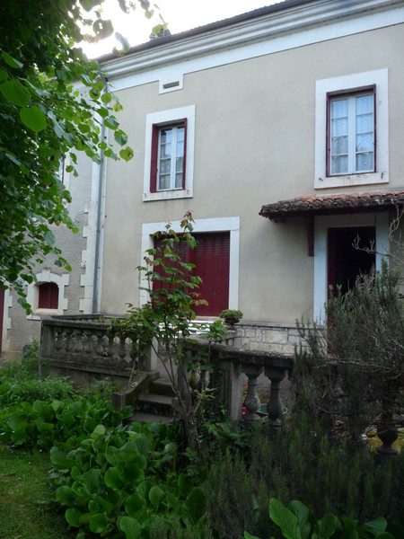 French property for sale in Saint-Front-de-Pradoux, Dordogne - €278,200 - photo 2