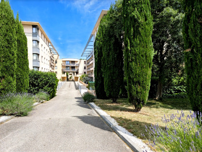 apartment for sale in Vaucluse