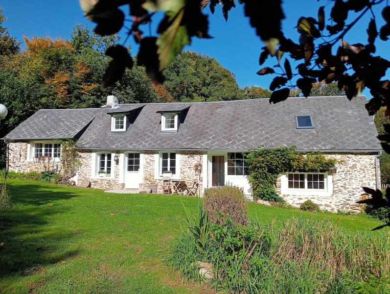 French property for sale in Lapleau, Corrèze - €240,750 - photo 0