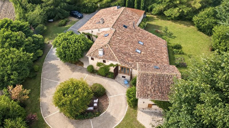 French property for sale in Clion, Charente-Maritime - €386,900 - photo 0