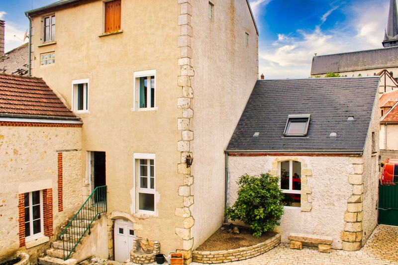 Maison à vendre à Briare, Loiret - 227 000 € - photo 1