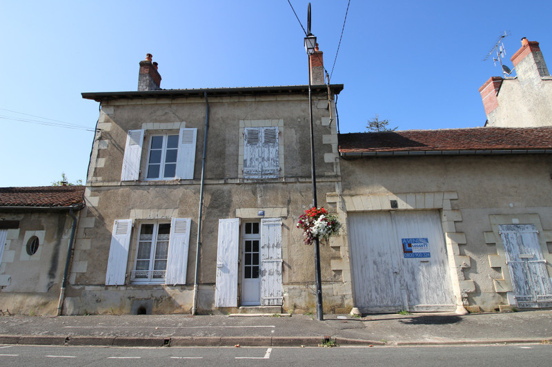 Maison à vendre à Richelieu, Indre-et-Loire - 140 000 € - photo 1