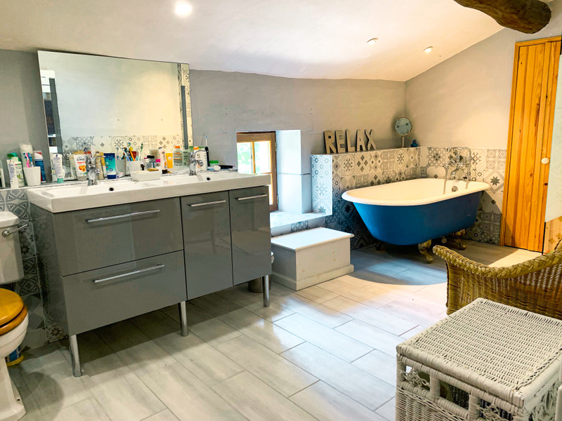 French property for sale in Saint-Hilaire-des-Loges, Vendée - €239,999 - photo 13