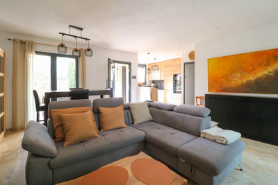 French property for sale in Uzès, Gard - €519,000 - photo 3