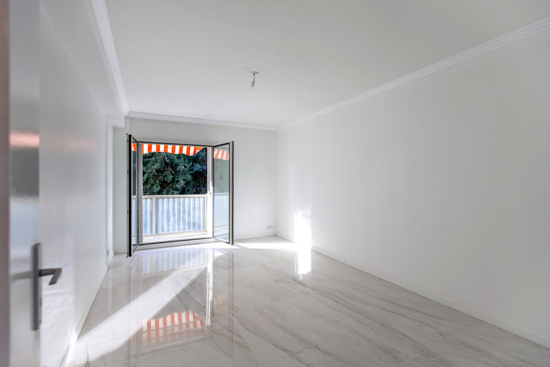 French property for sale in Cap-d'Ail, Alpes-Maritimes - €450,000 - photo 2