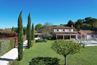 French property for sale in Carcès, Var - €827,000 - photo 4