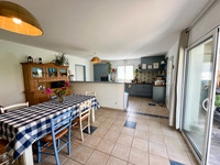 Maison à vendre à Saint-Sulpice-d'Arnoult, Charente-Maritime - 283.550 € - photo 4