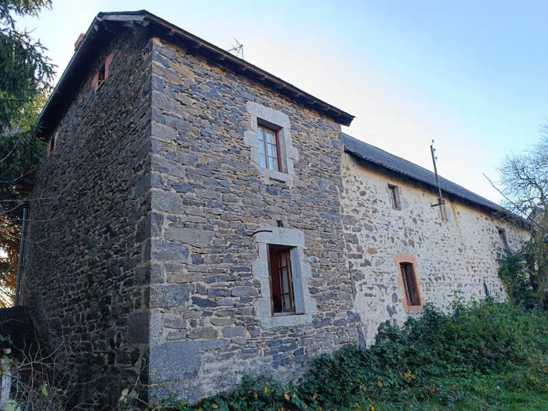 French property for sale in Pontaumur, Puy-de-Dôme - €69,900 - photo 3