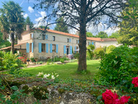Maison à vendre à Avy, Charente-Maritime - 498 200 € - photo 1