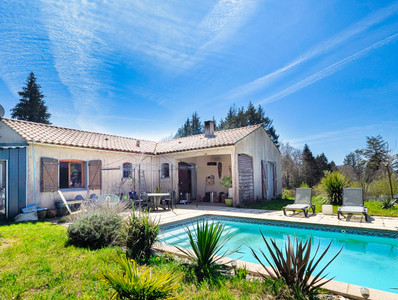Maison à vendre à Lacombe, Aude, Languedoc-Roussillon, avec Leggett Immobilier