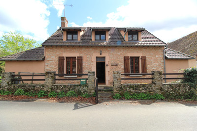 Maison à vendre à Chaillac, Indre, Centre, avec Leggett Immobilier